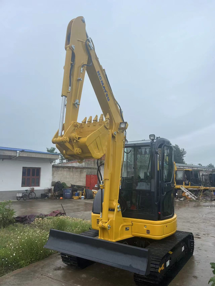 Komatsu PC55MR - Mini excavator: picture 4 Komatsu PC55MR - Mini excavator: picture 4