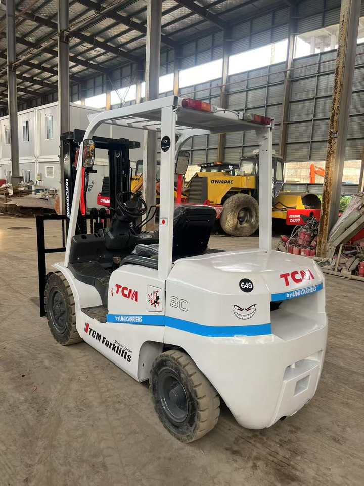TCM FD30 Forklift - Diesel forklift: picture 3 TCM FD30 Forklift - Diesel forklift: picture 3