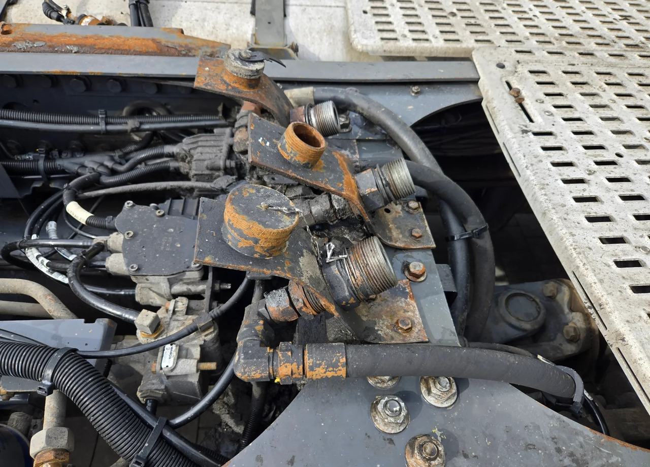 Tractor unit DAF XF 480 SUPER SPACE CAB: picture 10