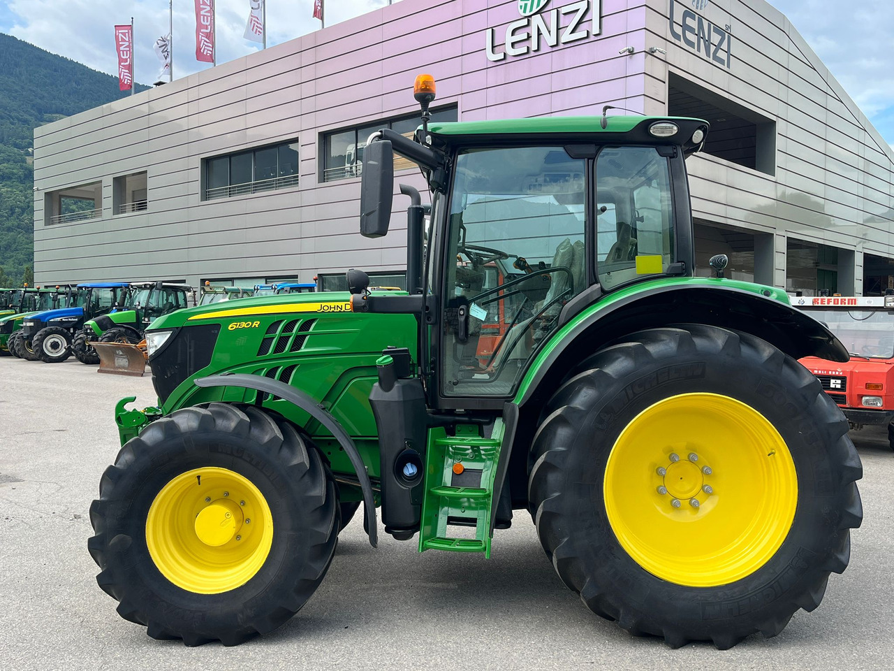 Farm tractor JOHN DEERE 6130: picture 12