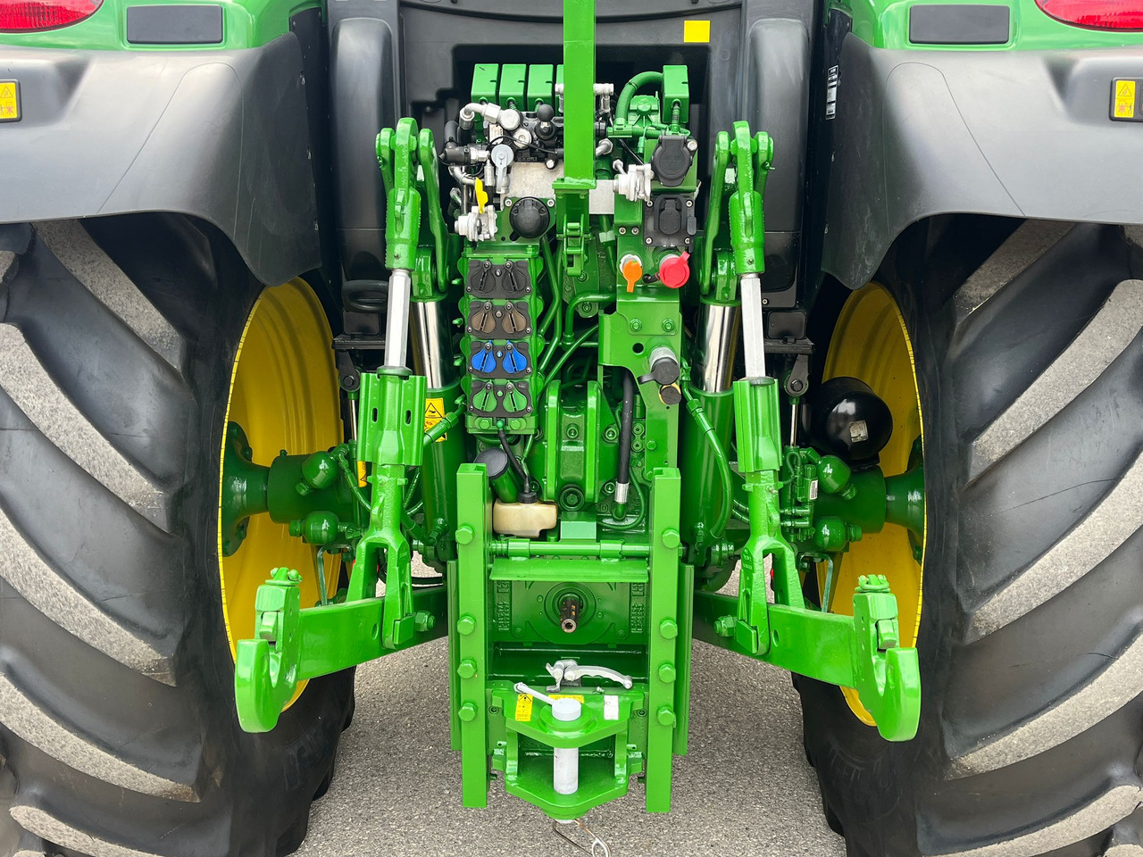 Farm tractor JOHN DEERE 6130: picture 8