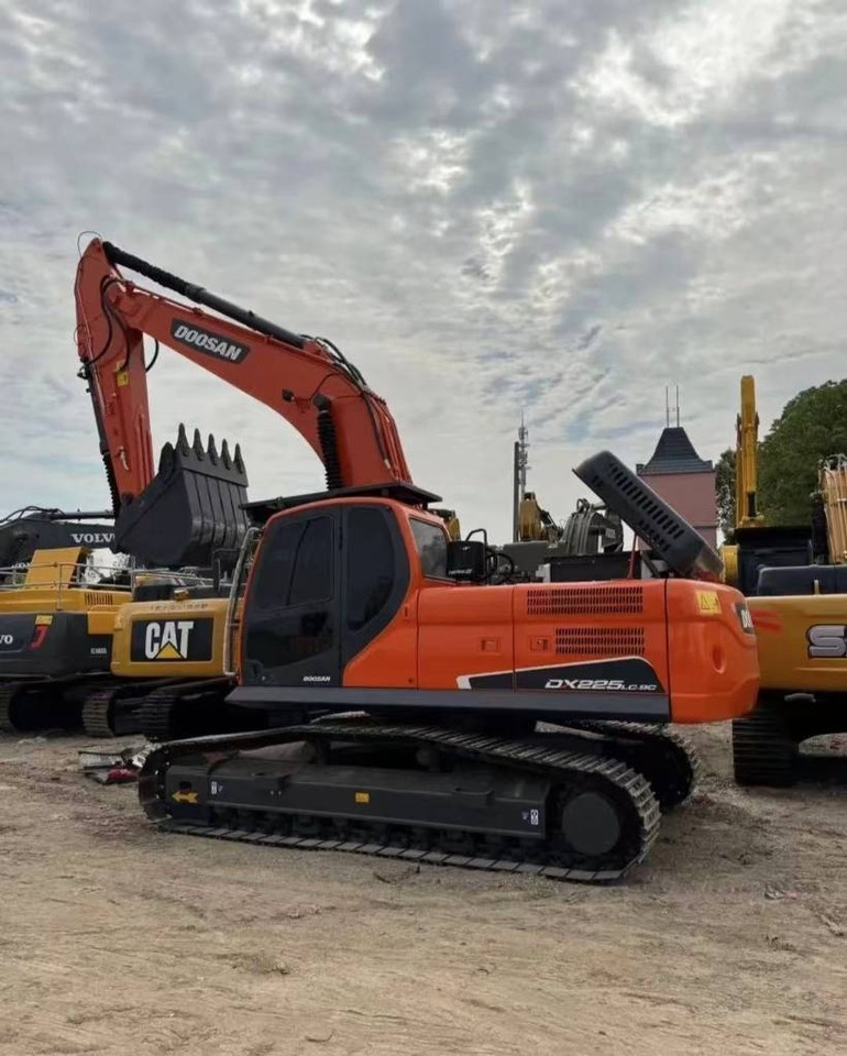 Doosan 225 DX  - Crawler excavator: picture 1 Doosan 225 DX  - Crawler excavator: picture 1