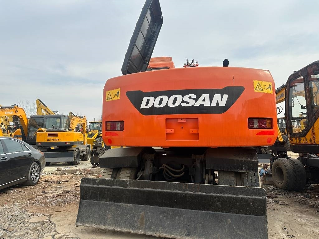 Doosan DH 150 W-7  - Wheel excavator: picture 4 Doosan DH 150 W-7  - Wheel excavator: picture 4