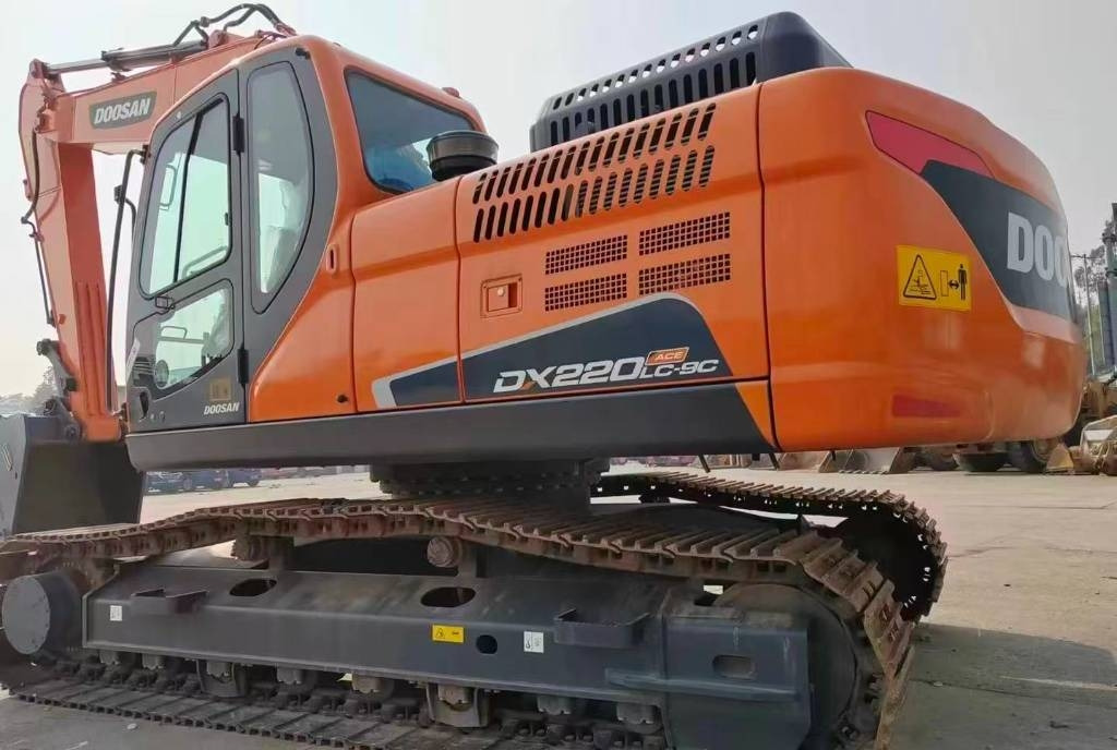 Doosan DX 220  - Crawler excavator: picture 1 Doosan DX 220  - Crawler excavator: picture 1