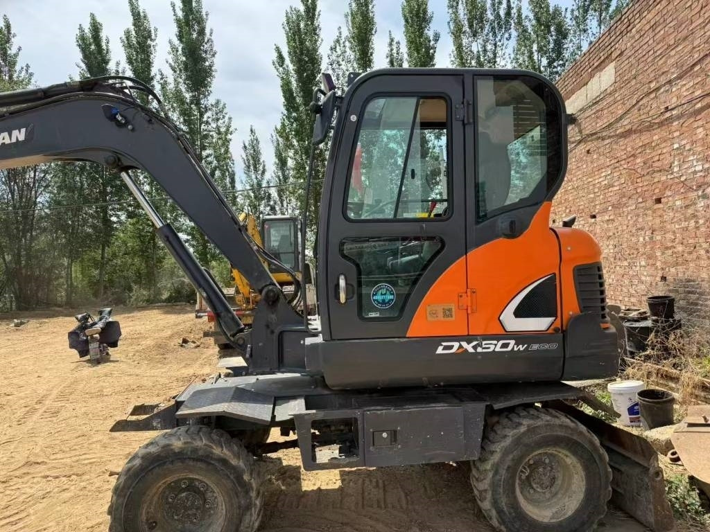 Doosan DX 60  - Mini excavator: picture 5 Doosan DX 60  - Mini excavator: picture 5