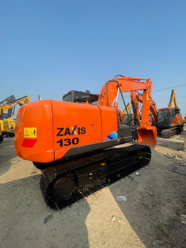 Hitachi ZX 130 - Crawler excavator: picture 5 Hitachi ZX 130 - Crawler excavator: picture 5