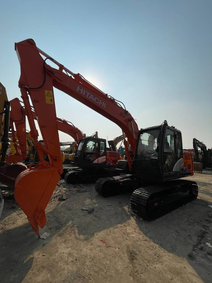 Hitachi ZX 130 - Crawler excavator: picture 1 Hitachi ZX 130 - Crawler excavator: picture 1