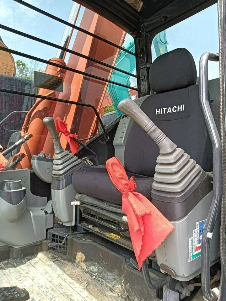 Hitachi ZX 70  - Mini excavator: picture 4 Hitachi ZX 70  - Mini excavator: picture 4