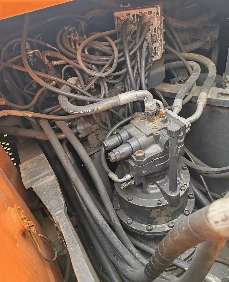 Hitachi Zaxis 200 LC - Crawler excavator: picture 3 Hitachi Zaxis 200 LC - Crawler excavator: picture 3