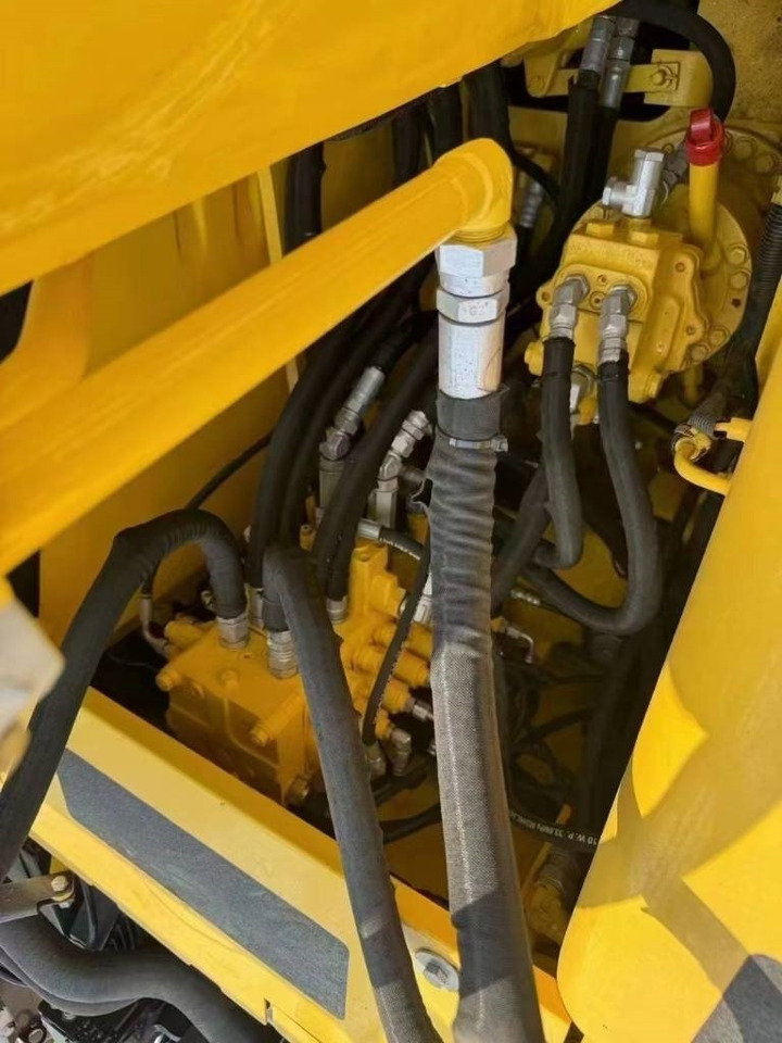 Crawler excavator Komatsu PC 130: picture 6 Crawler excavator Komatsu PC 130: picture 6