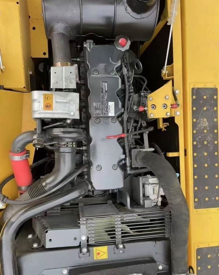 Komatsu PC 240 - Crawler excavator: picture 2 Komatsu PC 240 - Crawler excavator: picture 2