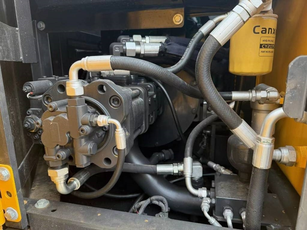 Crawler excavator Volvo EC 140: picture 8 Crawler excavator Volvo EC 140: picture 8