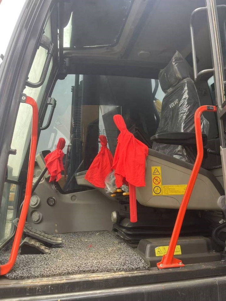 Volvo EC 350  - Crawler excavator: picture 3 Volvo EC 350  - Crawler excavator: picture 3