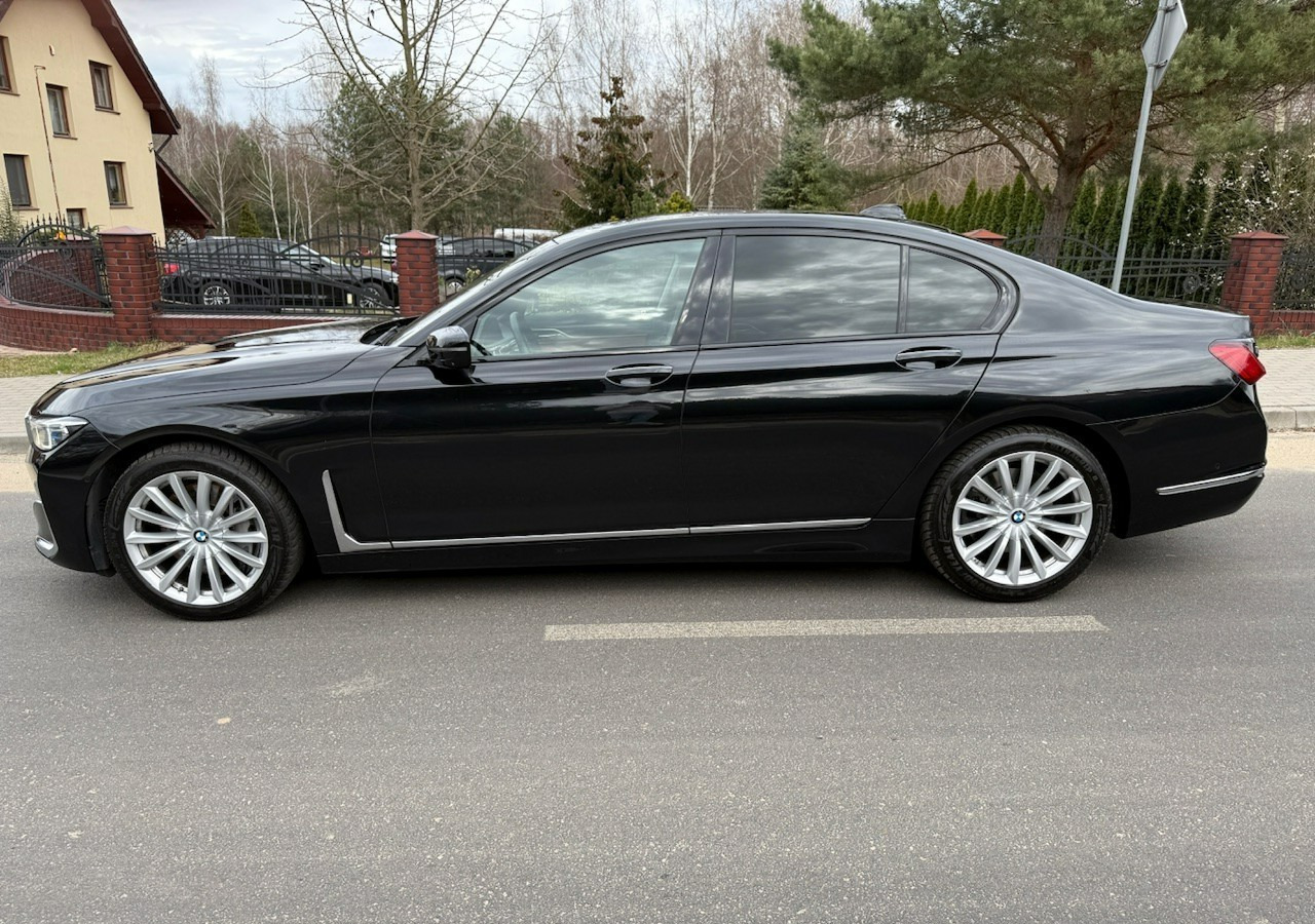 BMW SERIA 7 II (G11/G12) BMW SERIA 7 740d Xdrive 340KM Luxury+Exclusive Masaże Adaptiv Oś Lasery 2022 FV2 - Car: picture 5 BMW SERIA 7 II (G11/G12) BMW SERIA 7 740d Xdrive 340KM Luxury+Exclusive Masaże Adaptiv Oś Lasery 2022 FV2 - Car: picture 5