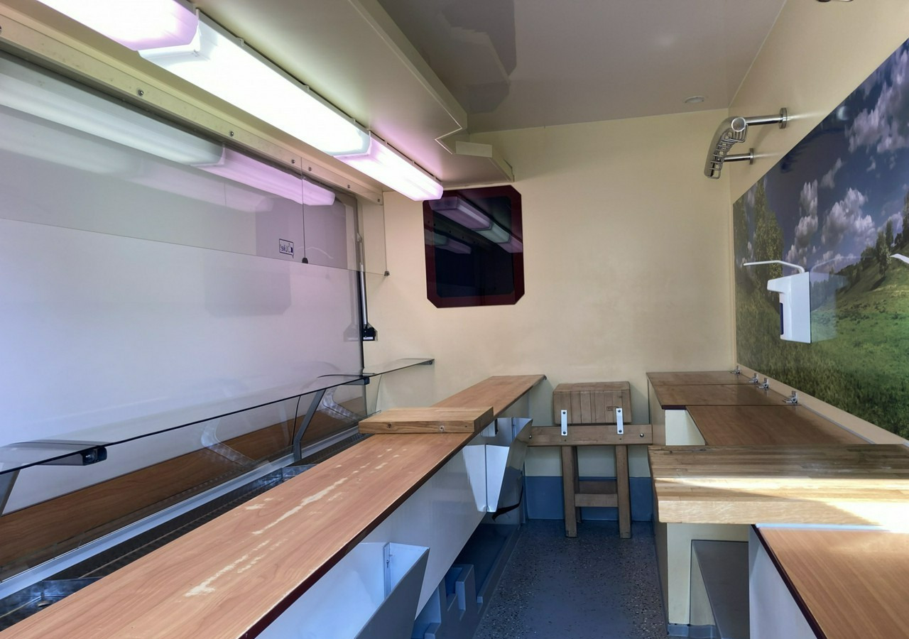 Vending trailer Inna Inny Przycz Autosklep wędlin Gastronomiczna food truck foodtruck sklep 20: picture 16