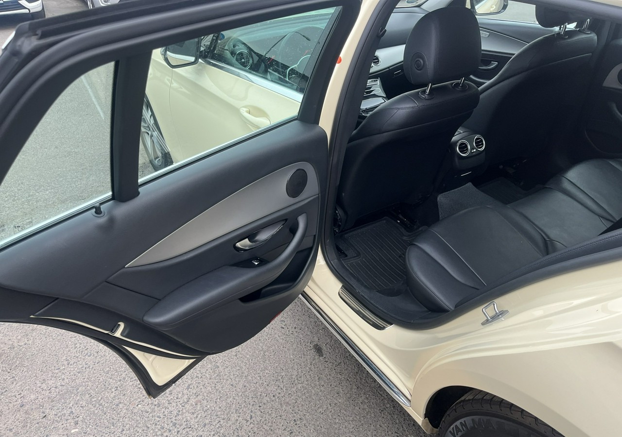 Car Mercedes-Benz Klasa E E220d T 9G-tronic 197KM Navi FullLed Kamera Asystent Model 2020 FV 2: picture 8