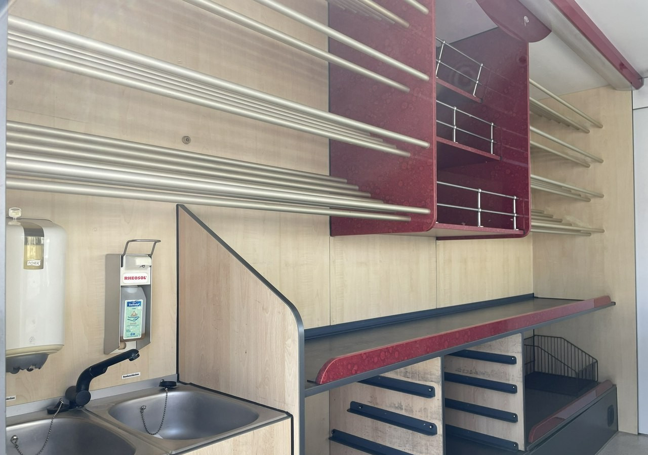 Mercedes-Benz Sprinter Autosklep piec Sklep Gastronomiczny Food Truck Foodtruck bar BORCO20 - Vending truck: picture 4 Mercedes-Benz Sprinter Autosklep piec Sklep Gastronomiczny Food Truck Foodtruck bar BORCO20 - Vending truck: picture 4