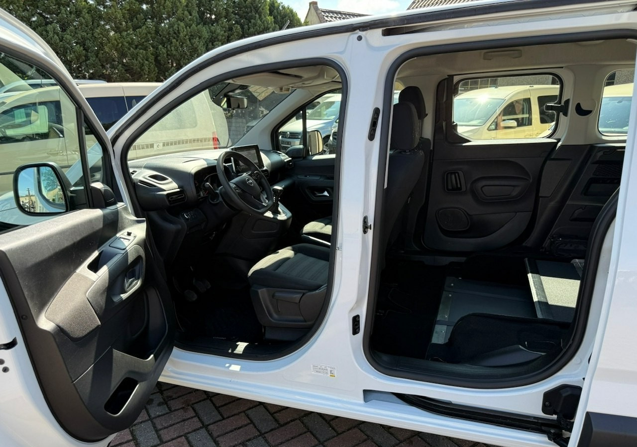 Car Opel Combo IV Opel Combo Life Niepełnosprawnych inwalida Rampa 32105 km Model 2022: picture 14