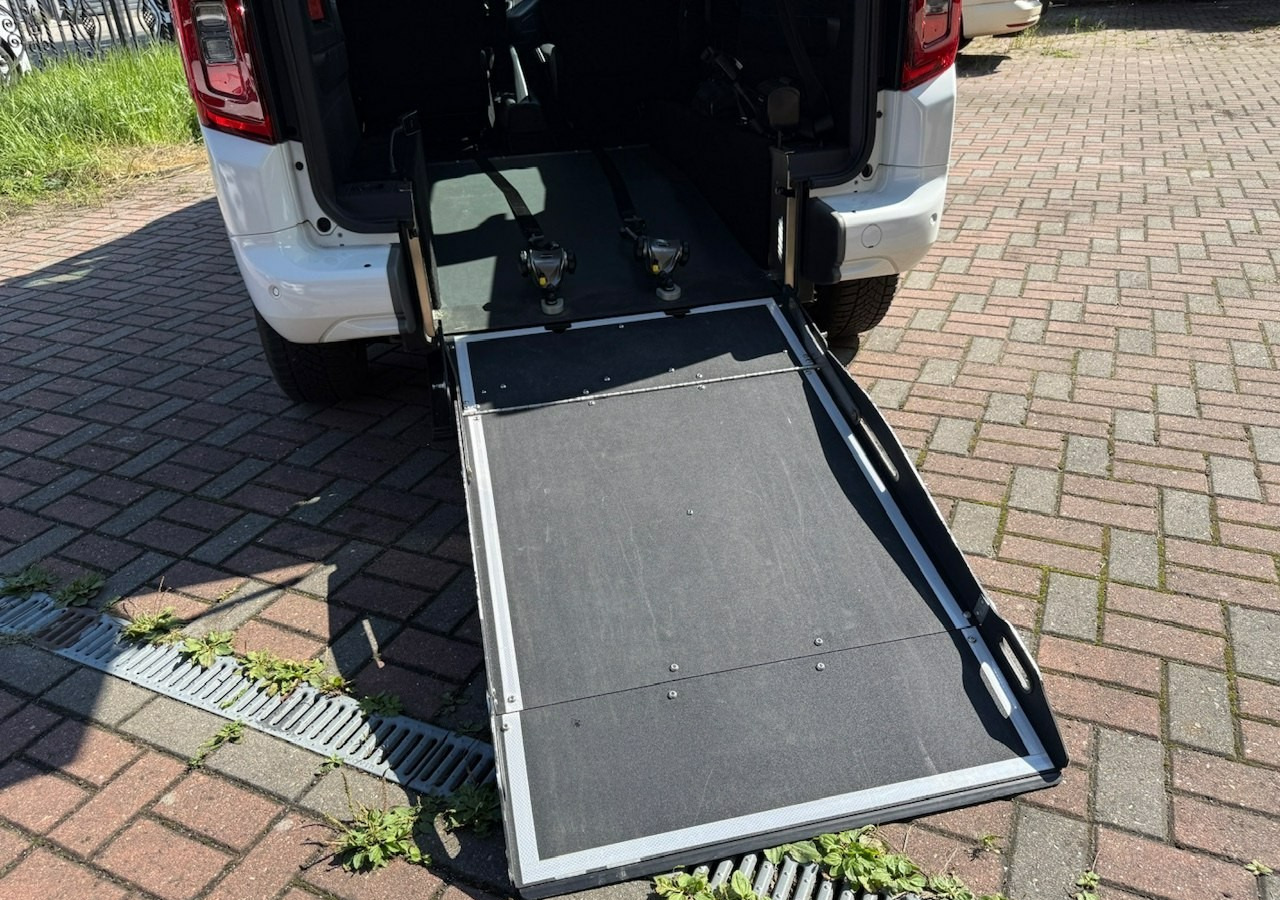 Car Opel Combo IV Opel Combo Life Niepełnosprawnych inwalida Rampa 32105 km Model 2022: picture 6