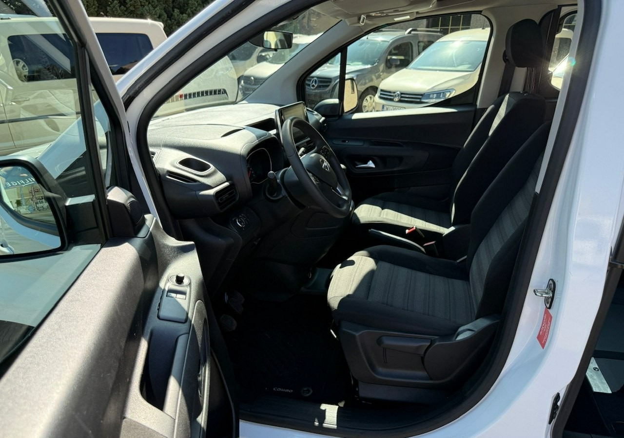 Car Opel Combo IV Opel Combo Life Niepełnosprawnych inwalida Rampa 32105 km Model 2022: picture 15