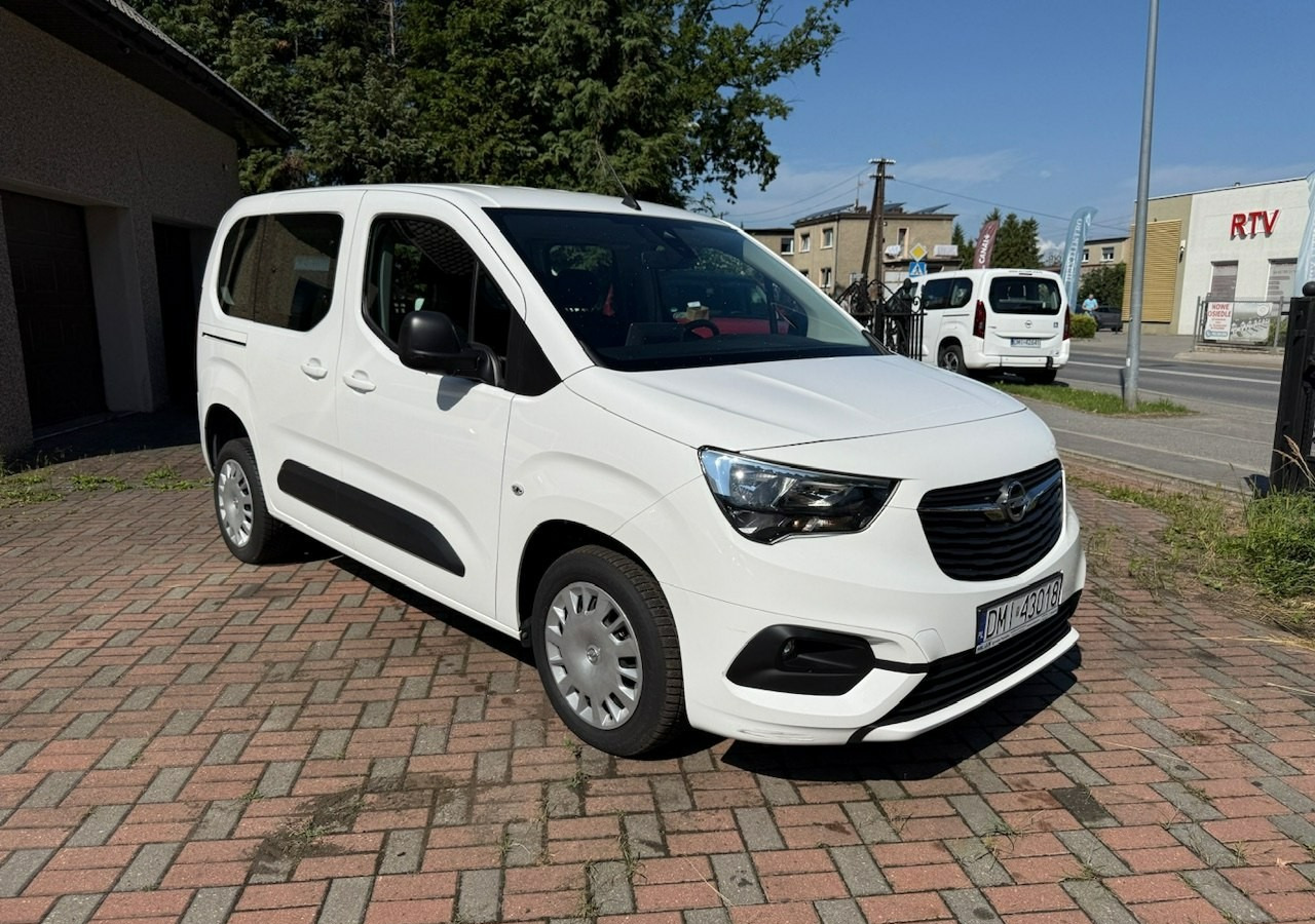 Car Opel Combo IV Opel Combo Life Niepełnosprawnych inwalida Rampa 32105 km Model 2022: picture 8