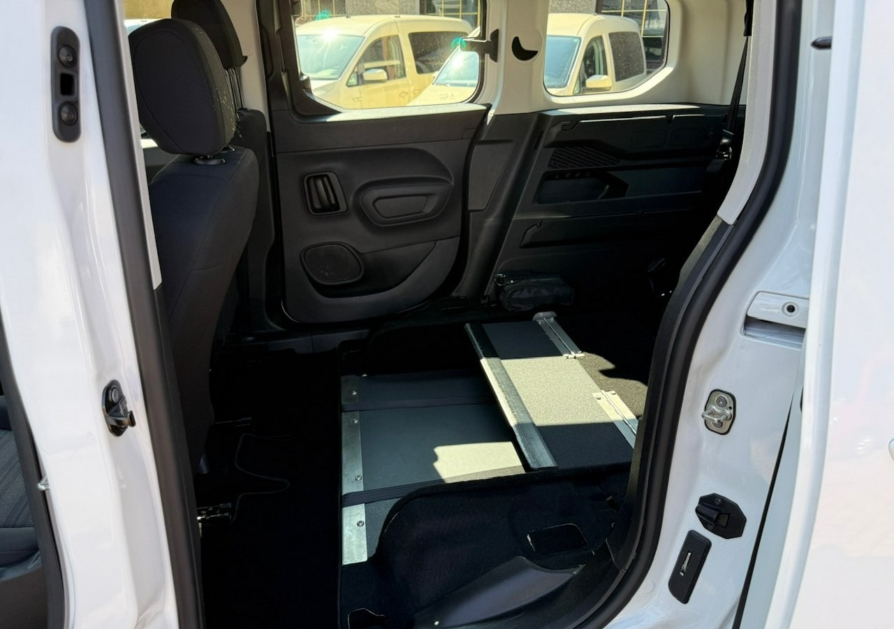 Car Opel Combo IV Opel Combo Life Niepełnosprawnych inwalida Rampa 32105 km Model 2022: picture 16