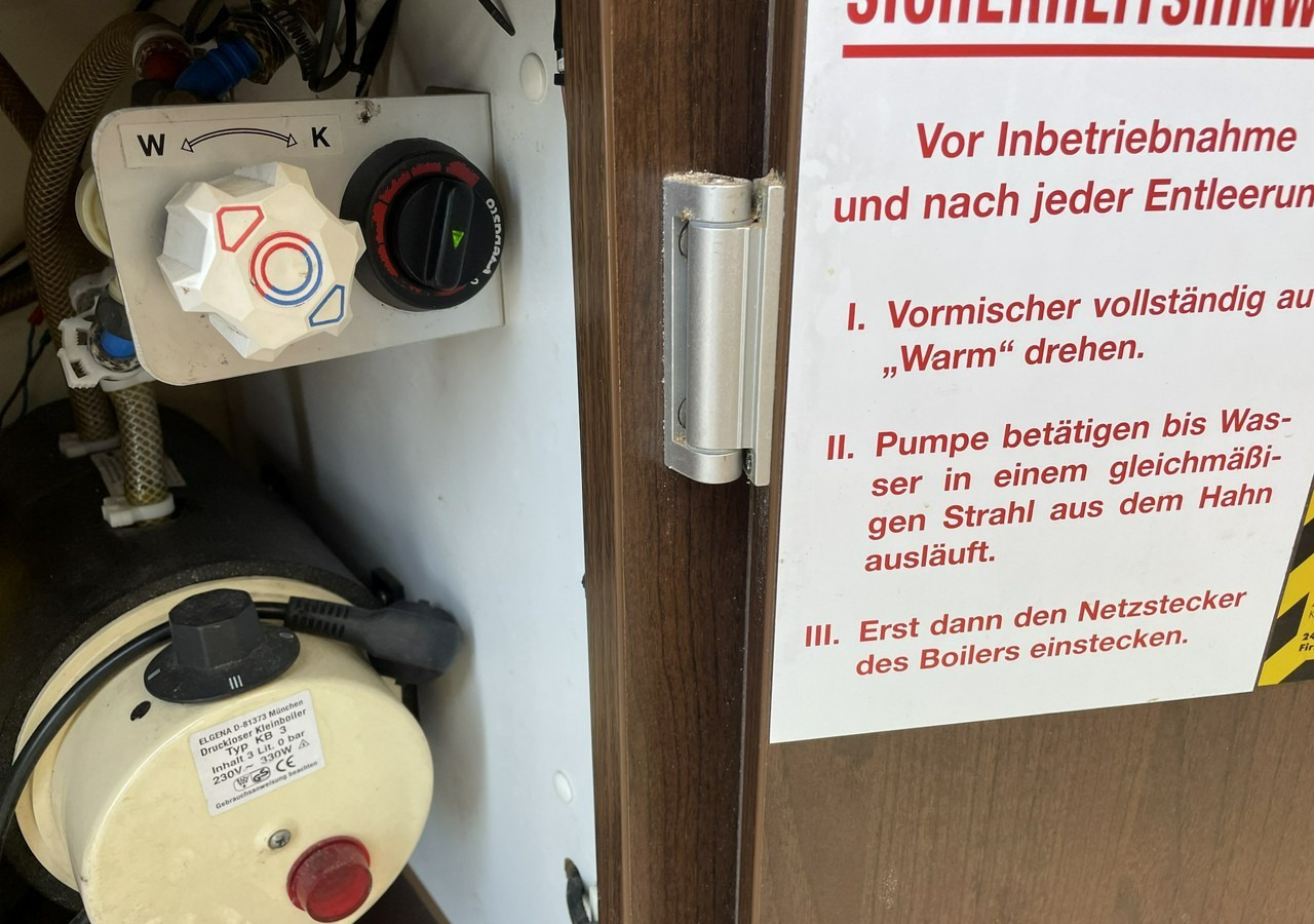 Vending truck Renault Master Autosklep pieczywa Sklep Gastronomiczny Food Truck Foodtruck 2009: picture 19