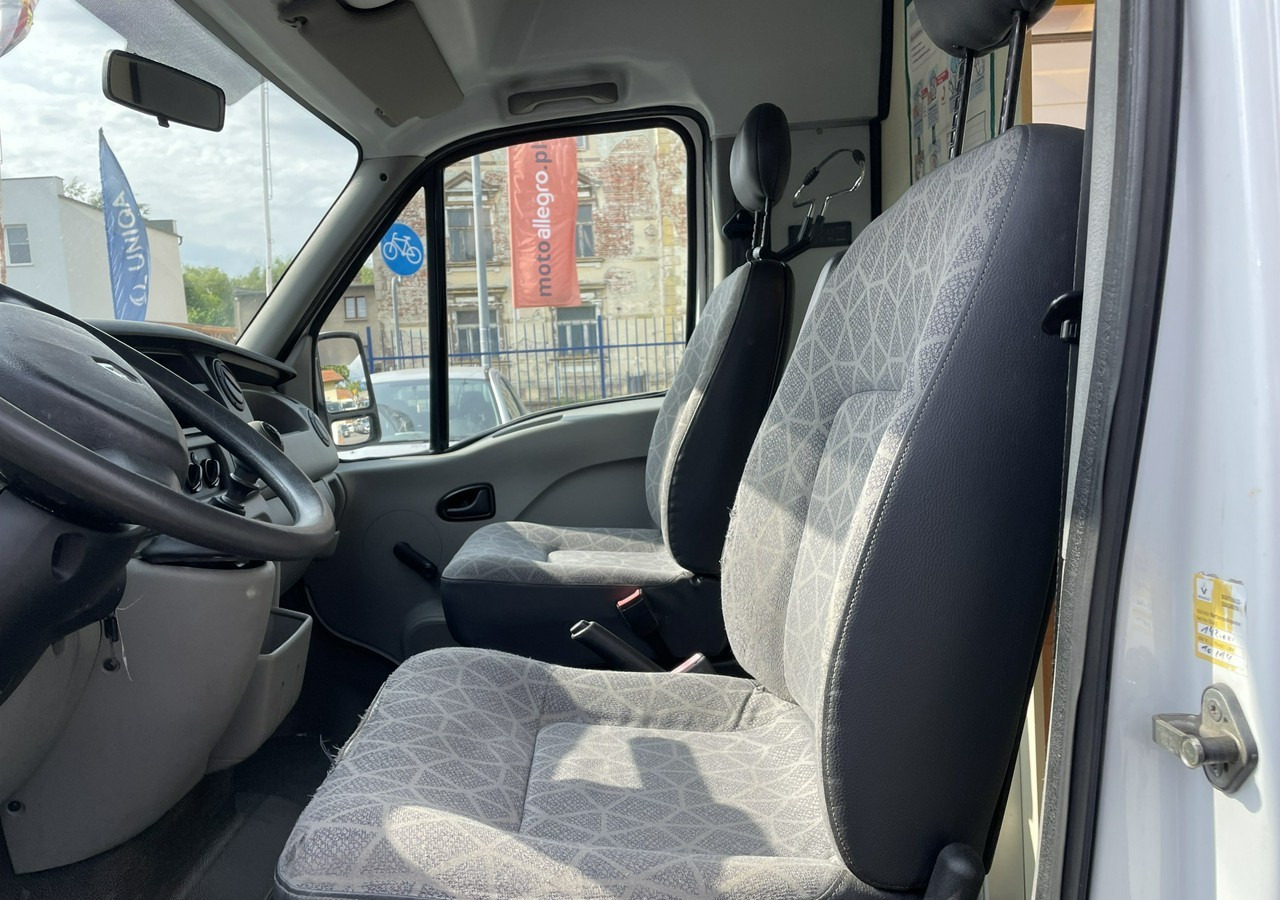 Vending truck Renault Master Autosklep pieczywa Sklep Gastronomiczny Food Truck Foodtruck 2009: picture 15