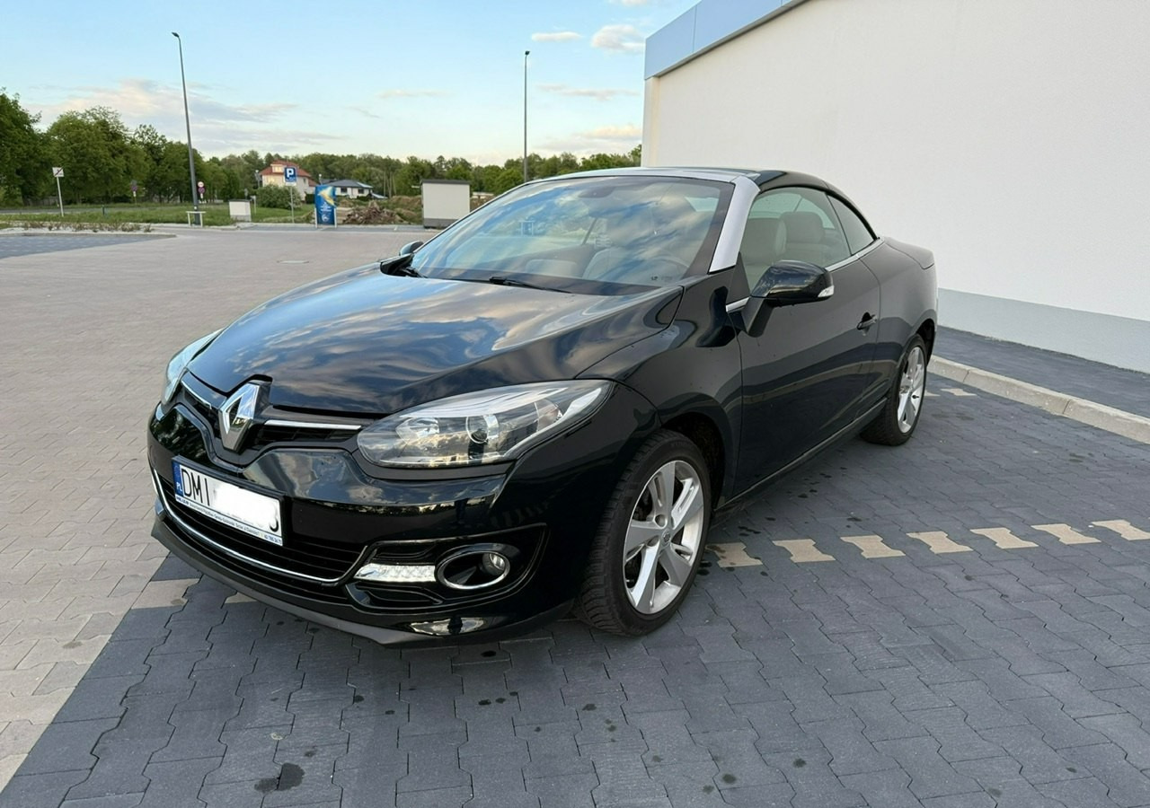 Renault Megane III Cabrio LIFT III 1.2 TCE 131 Skóra Led Navi PDC Bogate wyposażenie 20 - Car: picture 5 Renault Megane III Cabrio LIFT III 1.2 TCE 131 Skóra Led Navi PDC Bogate wyposażenie 20 - Car: picture 5