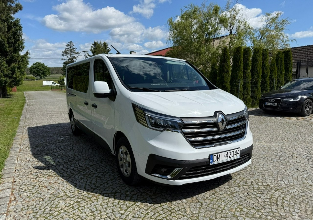 Renault Trafic III 2.0dci 110KM L2H1 LONG 9-osobowy 2xKlima Navi Kamera 2022 - Car: picture 5 Renault Trafic III 2.0dci 110KM L2H1 LONG 9-osobowy 2xKlima Navi Kamera 2022 - Car: picture 5
