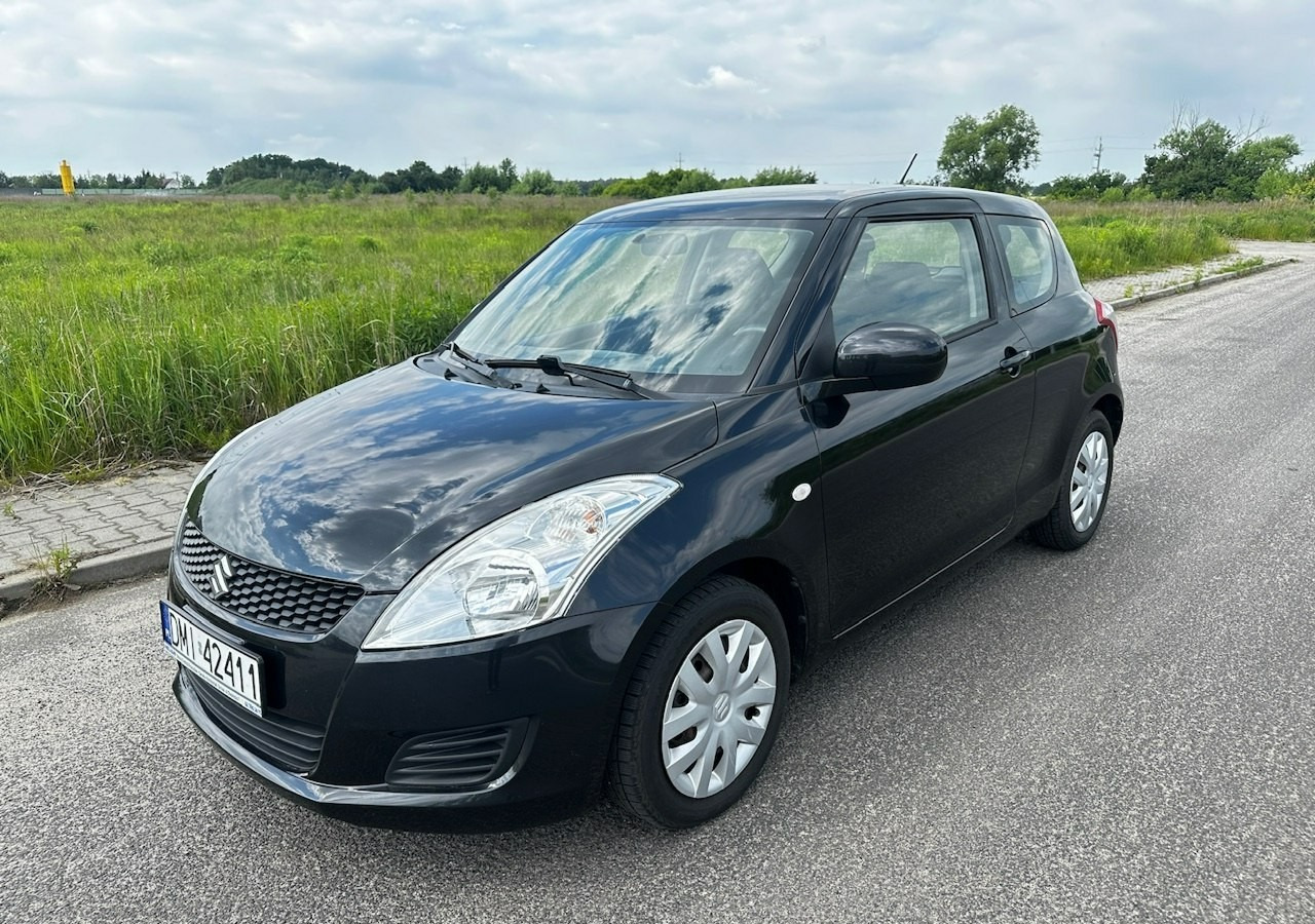 Suzuki Swift V Suzuki Swift 1.2-94KM Klima Model 2012 - Hatchback: picture 1 Suzuki Swift V Suzuki Swift 1.2-94KM Klima Model 2012 - Hatchback: picture 1