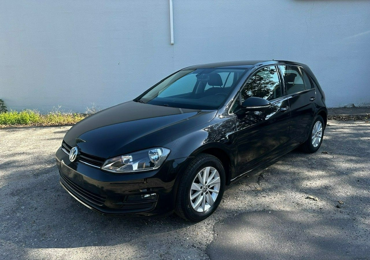 Volkswagen Golf VII VII 1,6 TDI 110KM 153TKM Klimatronik Navi Alu PDC 2015 Bez wkładu fi - Car: picture 4 Volkswagen Golf VII VII 1,6 TDI 110KM 153TKM Klimatronik Navi Alu PDC 2015 Bez wkładu fi - Car: picture 4