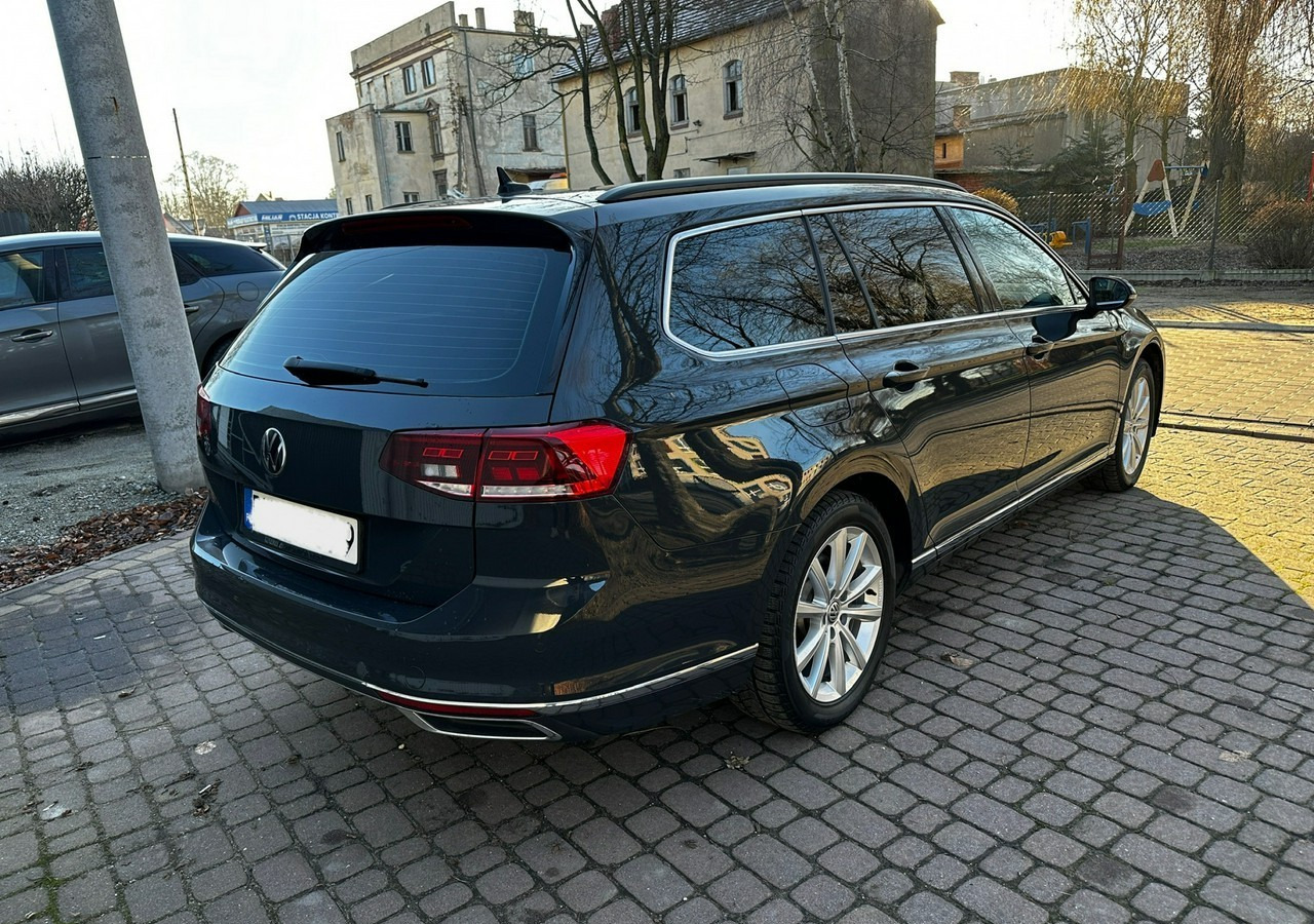 Volkswagen Passat B8 GTE 1.4TSI 218KM Hybryda Plug-in zasięg 50km Panorama*Navi*Skóra*FV2 - Car: picture 5 Volkswagen Passat B8 GTE 1.4TSI 218KM Hybryda Plug-in zasięg 50km Panorama*Navi*Skóra*FV2 - Car: picture 5