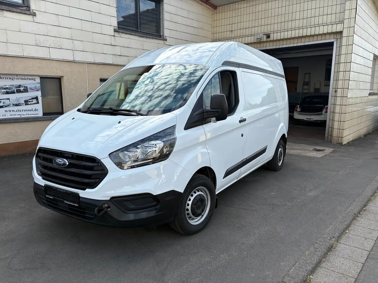 Ford Transit Custom 300 L2 H2 Motorschaden - Panel van: picture 1 Ford Transit Custom 300 L2 H2 Motorschaden - Panel van: picture 1
