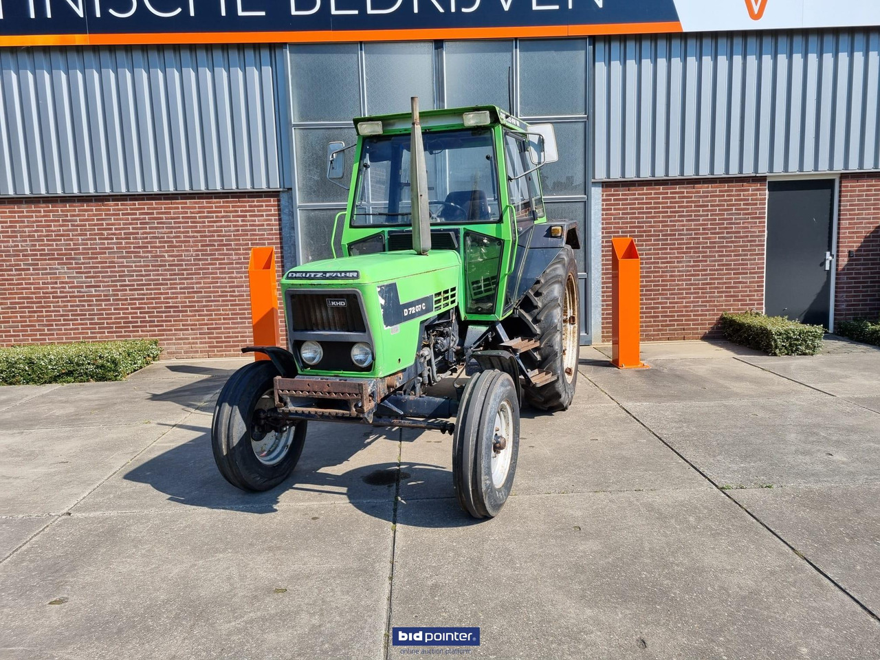 Deutz-Fahr 7207C - Farm tractor: picture 1 Deutz-Fahr 7207C - Farm tractor: picture 1