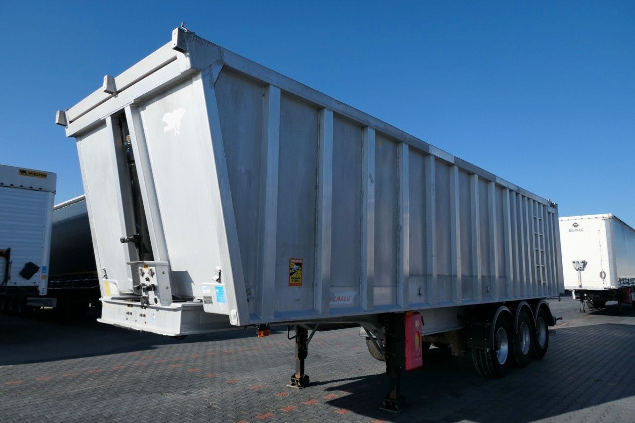 Benalu TIPPER 45 M3/WHOLE ALUMINIUM/5700 KG/FLAP-DOORS - Tipper semi-trailer: picture 3 Benalu TIPPER 45 M3/WHOLE ALUMINIUM/5700 KG/FLAP-DOORS - Tipper semi-trailer: picture 3