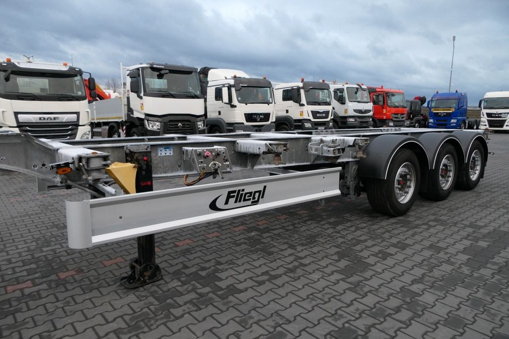 Fliegl NACZEPA PODKONTENEROWA / 2022 ROK / WAGA: 4700 K - Container transporter/ Swap body semi-trailer: picture 3 Fliegl NACZEPA PODKONTENEROWA / 2022 ROK / WAGA: 4700 K - Container transporter/ Swap body semi-trailer: picture 3