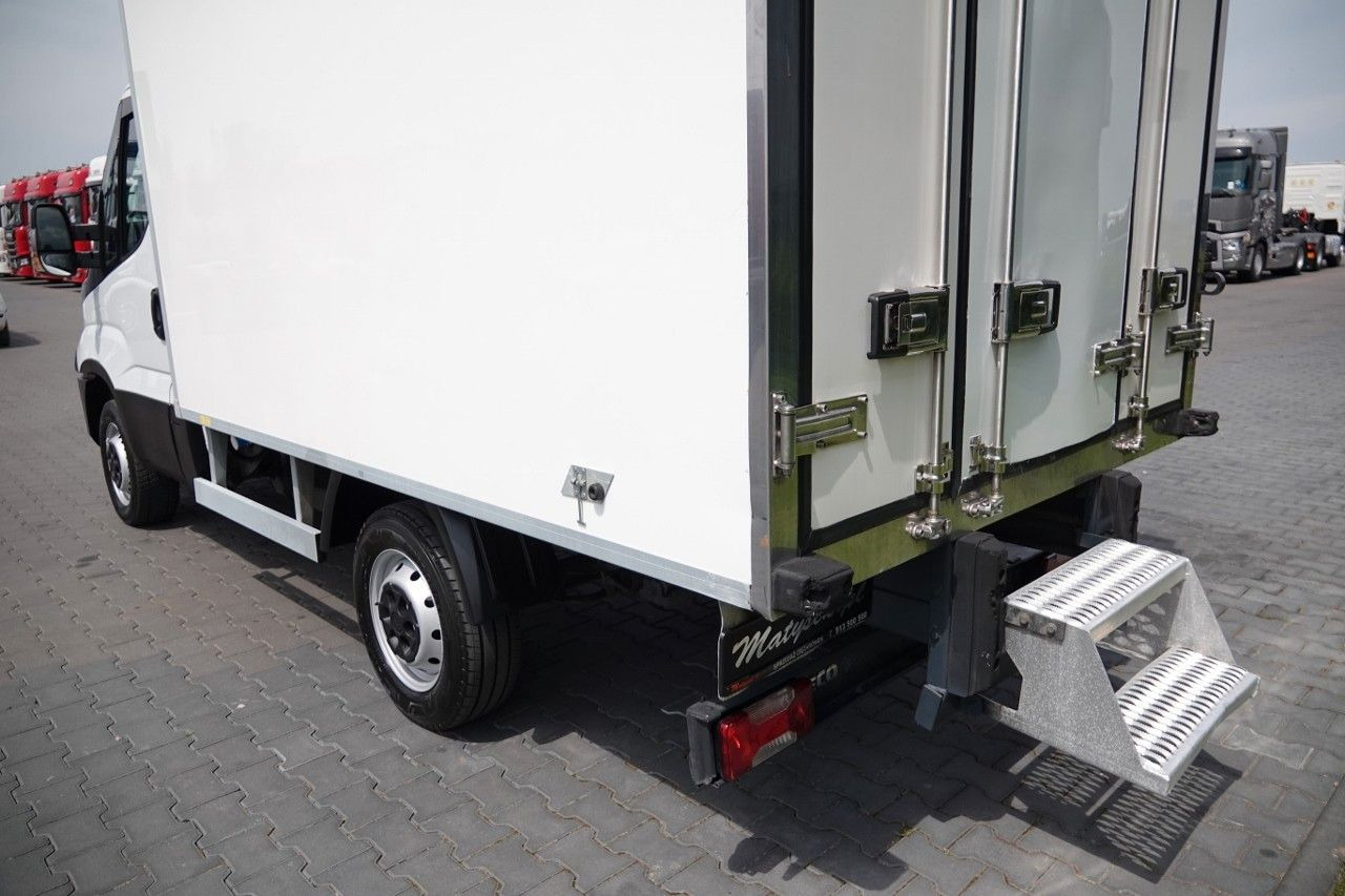 Iveco DAILY / CHŁODNIA / AGREGAT CARIER -XARIOS 200 / - Refrigerated van: picture 5 Iveco DAILY / CHŁODNIA / AGREGAT CARIER -XARIOS 200 / - Refrigerated van: picture 5