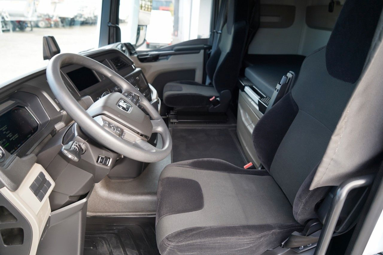 Leasing of  MAN TGX 26.470 / 6x2 / FIRANKA / SOLÓWKA / 6x2 / 12 MAN TGX 26.470 / 6x2 / FIRANKA / SOLÓWKA / 6x2 / 12: picture 16