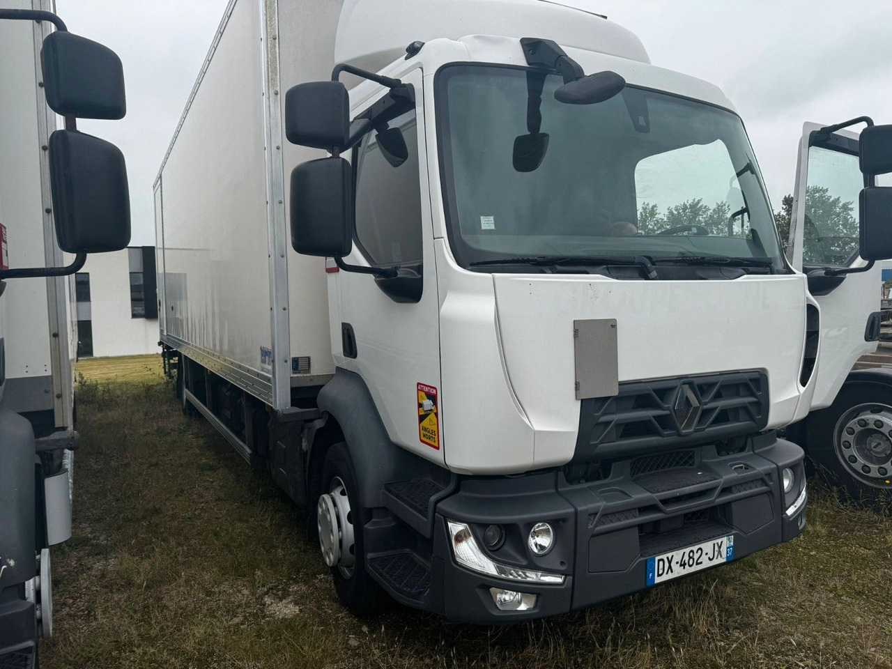Renault D16 210 / 4x2 / KONTENER / 8.5M / WINDA DHOLLAND - Box truck: picture 1 Renault D16 210 / 4x2 / KONTENER / 8.5M / WINDA DHOLLAND - Box truck: picture 1