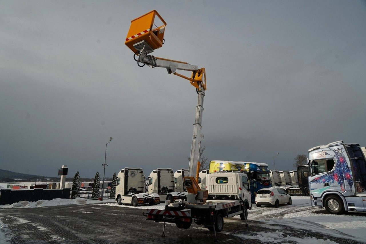 Truck mounted aerial platform Renault MAXITY 120 dxi / ZWYŻKA 20 METRÓW / PODNOŚNIK KO: picture 6 Truck mounted aerial platform Renault MAXITY 120 dxi / ZWYŻKA 20 METRÓW / PODNOŚNIK KO: picture 6
