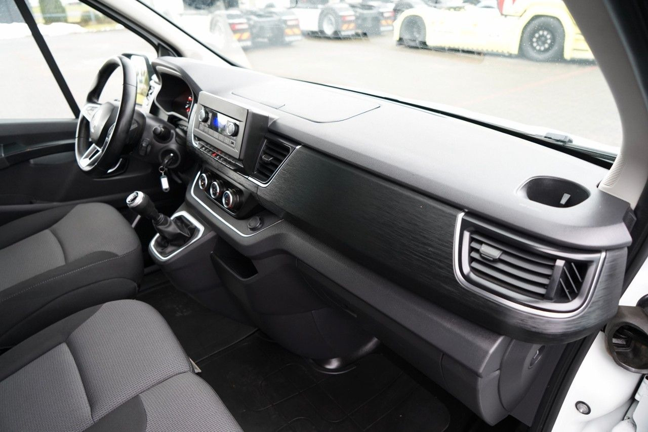 Passenger van Renault TRAFIC III / BUS / 9 MIEJSC / PIERWSZY WŁAŚCICIE: picture 34