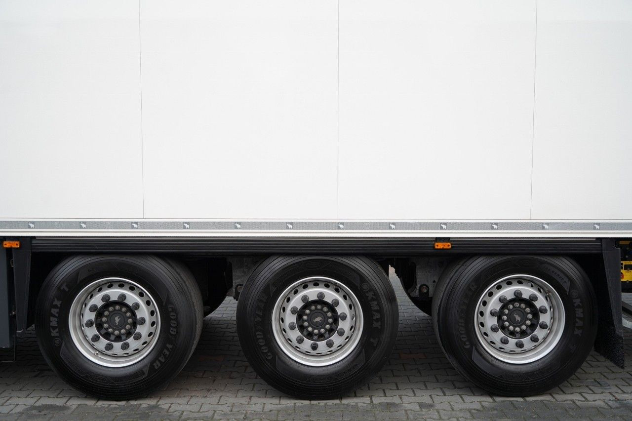 Refrigerator semi-trailer Schmitz Cargobull REFRIGERATED / FLOWER / THERMO KING / SLX 300 /: picture 26