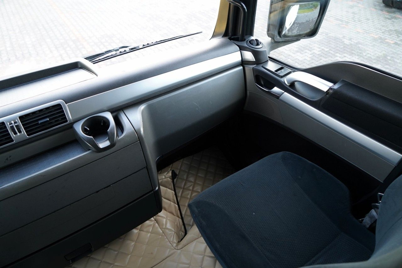 Leasing of  MAN TGX 18.440 / XLX / MEGA / MANUAL / LOW DECK MAN TGX 18.440 / XLX / MEGA / MANUAL / LOW DECK: picture 33
