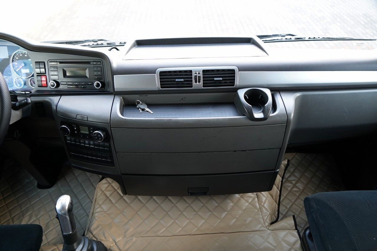 Leasing of  MAN TGX 18.440 / XLX / MEGA / MANUAL / LOW DECK MAN TGX 18.440 / XLX / MEGA / MANUAL / LOW DECK: picture 32