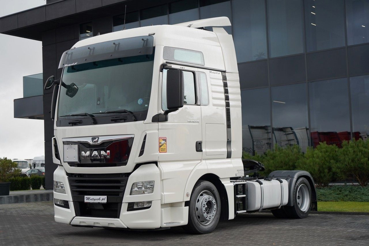 MAN TGX 18.470 / LOW DECK / MEGA / REGULOWANE SIODŁO - Tractor unit: picture 1 MAN TGX 18.470 / LOW DECK / MEGA / REGULOWANE SIODŁO - Tractor unit: picture 1