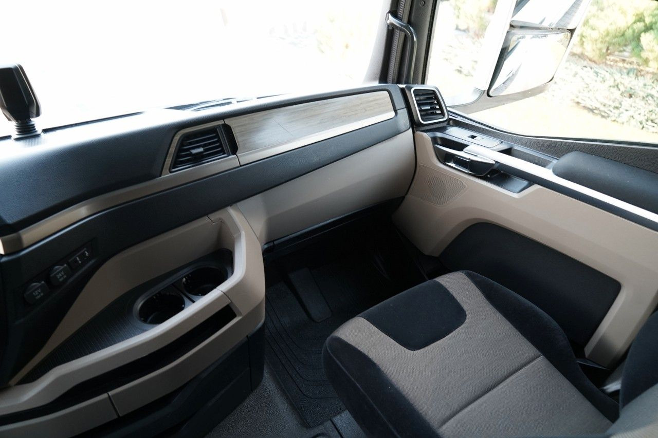 Leasing of  MAN TGX 18.510 / GM / RETARDER / NAVI / OPONY 100% MAN TGX 18.510 / GM / RETARDER / NAVI / OPONY 100%: picture 31