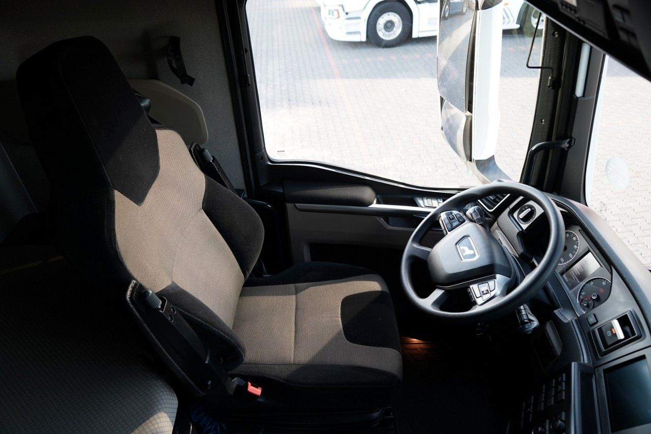 Leasing of  MAN TGX 18.510 / GM / RETARDER / NAVI / OPONY 100% MAN TGX 18.510 / GM / RETARDER / NAVI / OPONY 100%: picture 27