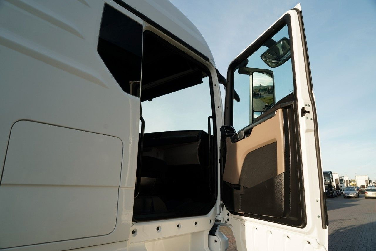 Leasing of  MAN TGX 18.510 / GM / RETARDER / NAVI / OPONY 100% MAN TGX 18.510 / GM / RETARDER / NAVI / OPONY 100%: picture 35