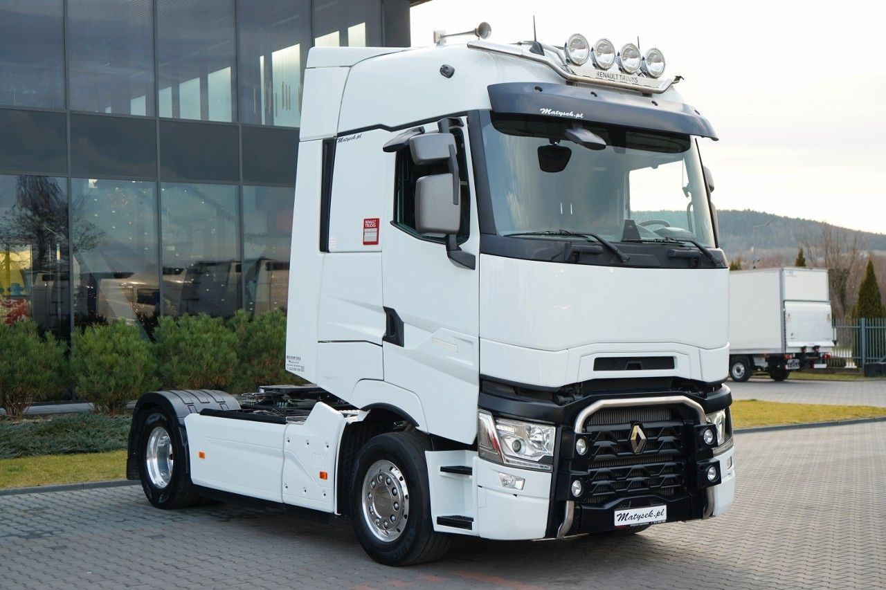 Renault T 520 / RETARDER / ALUFELGI / SKÓRY / MAXISPACE - Tractor unit: picture 2 Renault T 520 / RETARDER / ALUFELGI / SKÓRY / MAXISPACE - Tractor unit: picture 2